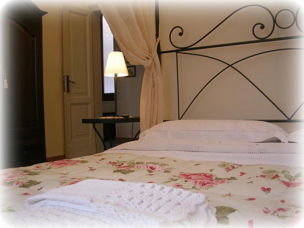 Ascoli Antica B&B Асколі-Пічено Номер фото